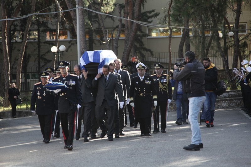 Το τελευταίο αντίο στον Κωστή Στεφανόπουλο -Με τιμές αρχηγού κράτους  [εικόνες & βίντεο] | iefimerida.gr 17
