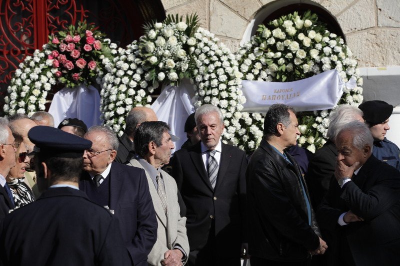 Το τελευταίο αντίο στον Κωστή Στεφανόπουλο -Με τιμές αρχηγού κράτους  [εικόνες & βίντεο] | iefimerida.gr 22