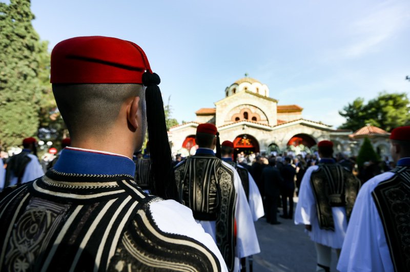 Το τελευταίο αντίο στον Κωστή Στεφανόπουλο -Με τιμές αρχηγού κράτους  [εικόνες & βίντεο] | iefimerida.gr 13
