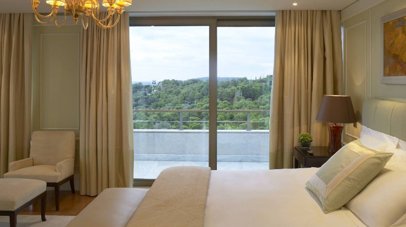 Αυτή είναι η προεδρική σουίτα του Αστέρα στην οποία μένει ο Μπαράκ Ομπάμα [εικόνες] | iefimerida.gr 4