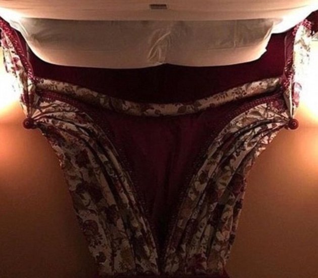 Η ανάποδη «σέξι» φωτογραφία που έγινε viral - Ηταν απλά ένα κρεβάτι [εικόνες] | iefimerida.gr 0