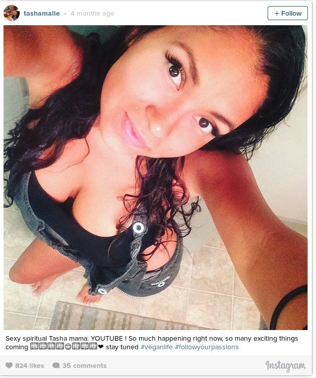 Θηλάζει δύο μεγάλα αγόρια και την επικρίνουν για αιμομειξία [βίντεο] | iefimerida.gr 3