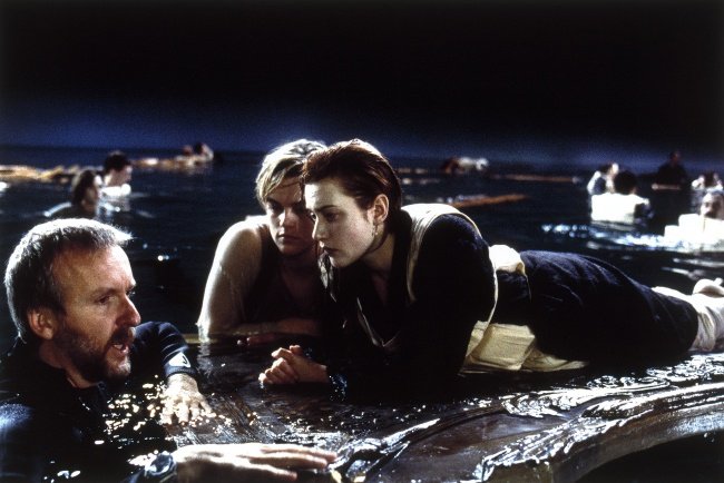 Σπάνιες φωτογραφίες από την ταινία «Τιτανικός» -Οσα γίνονταν στα γυρίσματα [εικόνες] | iefimerida.gr 7