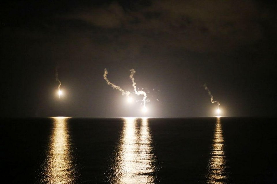 Ασκηση με βολές βαρέων όπλων και εκτοξευτών πυραύλων στη Λέσβο -Εντυπωσιακές εικόνες  [εικόνες] | iefimerida.gr 10