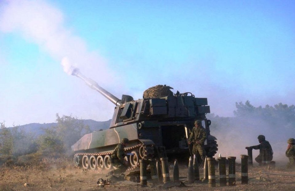 Ασκηση με βολές βαρέων όπλων και εκτοξευτών πυραύλων στη Λέσβο -Εντυπωσιακές εικόνες  [εικόνες] | iefimerida.gr 7