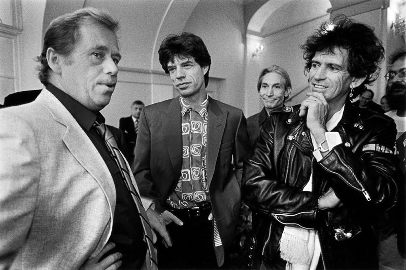 27 χρόνια από τη Βελούδινη Επανάσταση της Τσεχοσλοβακίας [εικόνες] | iefimerida.gr 5