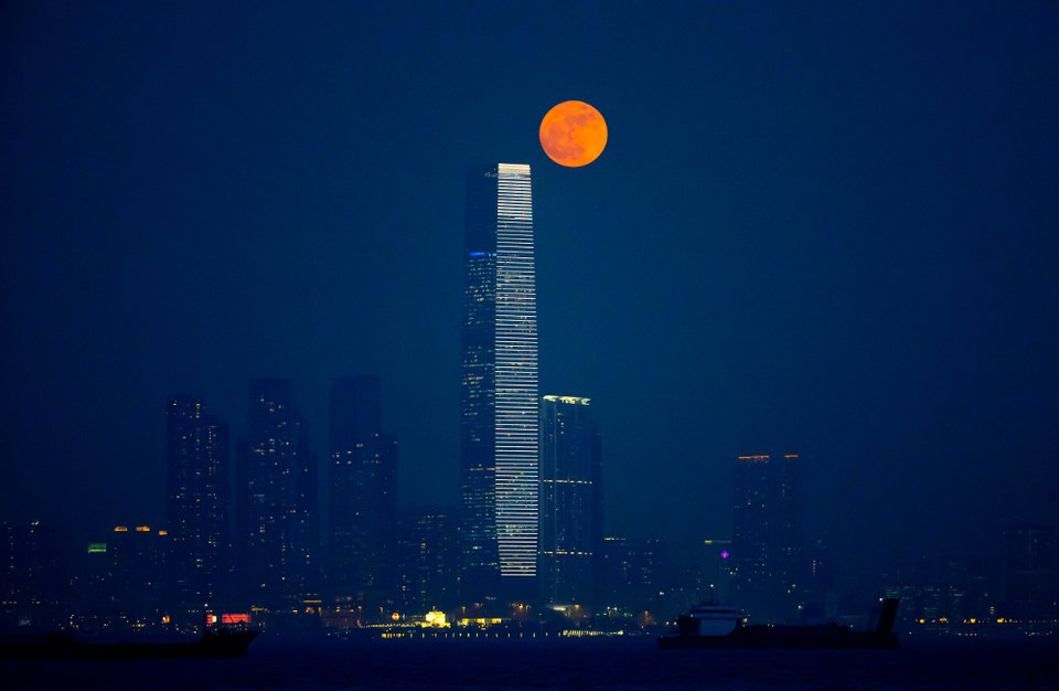 Η πανσέληνος πιο κοντά από ποτέ – Εντυπωσιακά τοπία από την Ελλάδα και όλο τον πλανήτη [εικόνες] | iefimerida.gr 18