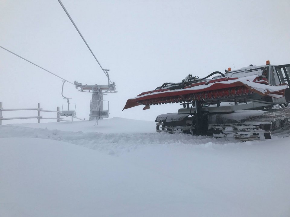 Εντυπωσιακό: «Aσπρισε» ο Χελμός στα Καλάβρυτα [εικόνες] | iefimerida.gr 1