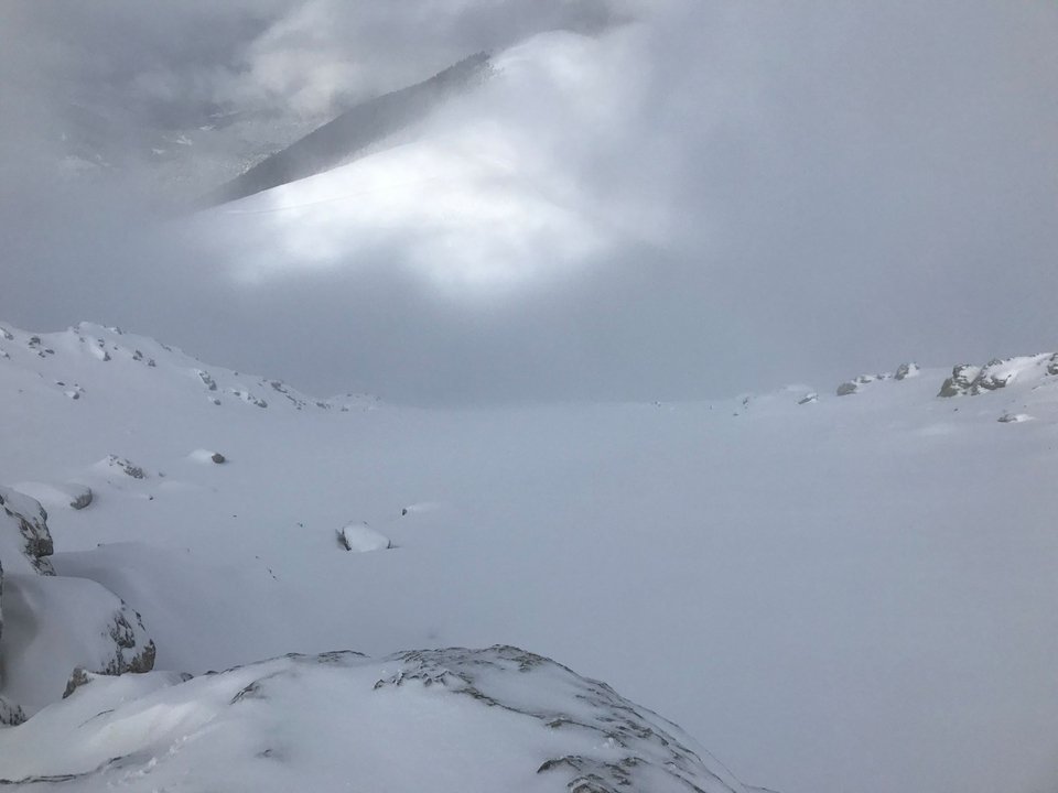 Εντυπωσιακό: «Aσπρισε» ο Χελμός στα Καλάβρυτα [εικόνες] | iefimerida.gr 5