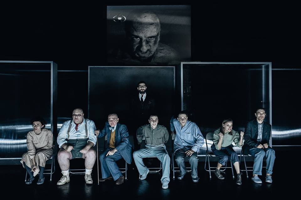 «1984»: Το θεατρικό talk of the town -Για γερά νεύρα και ενήλικο κοινό [εικόνες & βίντεο]  | iefimerida.gr 4