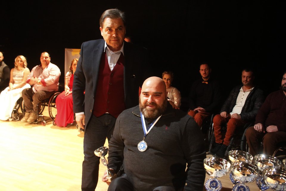 Παραολυμπιονίκες σε ρόλο μοντέλου -Μία διαφορετική επίδειξη μόδας στο Αργος [εικόνες] | iefimerida.gr 3