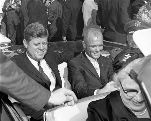 Πέθανε ο αστροναύτης-θρύλος των ΗΠΑ, Τζον Γκλεν [εικόνες] | iefimerida.gr 0