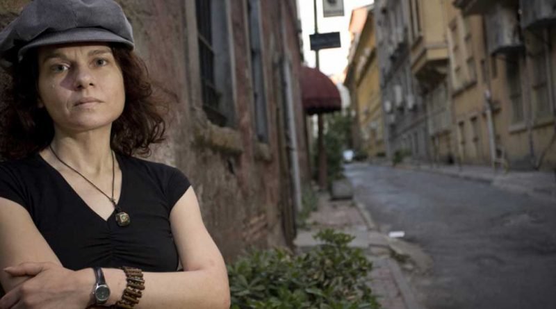 Τουρκία: 9 διανοούμενοι στο εδώλιο -Ανάμεσά τους η εμβληματική συγγραφέας Ασλί Ερντογάν | iefimerida.gr 3
