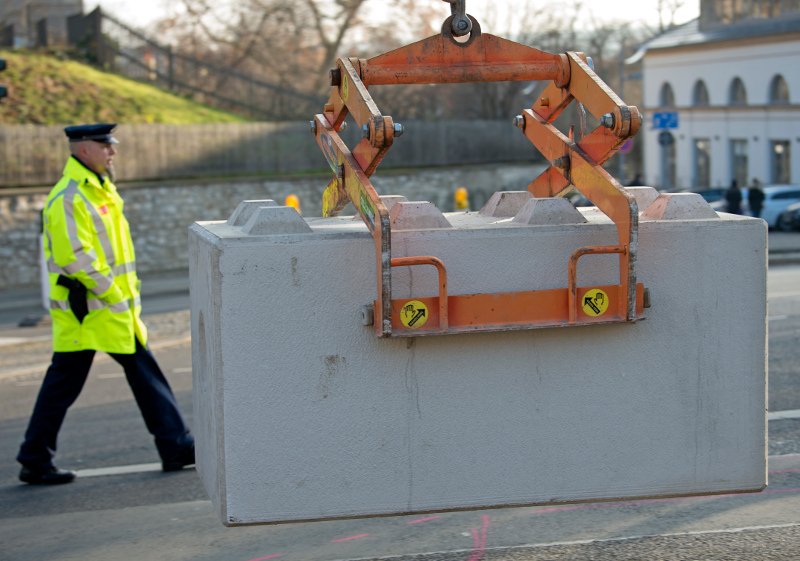 Βερολίνο: Βαριά ατμόσφαιρα, αλλά ούτε ίχνος πανικού [εικόνες] | iefimerida.gr 2