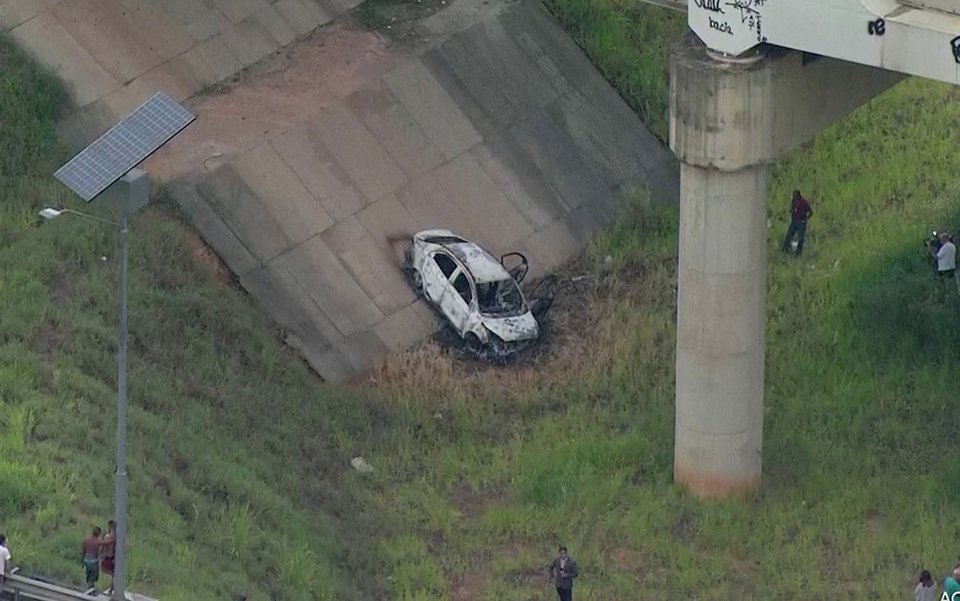 Νεκρός ο Ελληνας πρέσβης στη Βραζιλία -Βρέθηκε απανθρακωμένος σε αυτοκίνητο [εικόνα & βίντεο] | iefimerida.gr 0