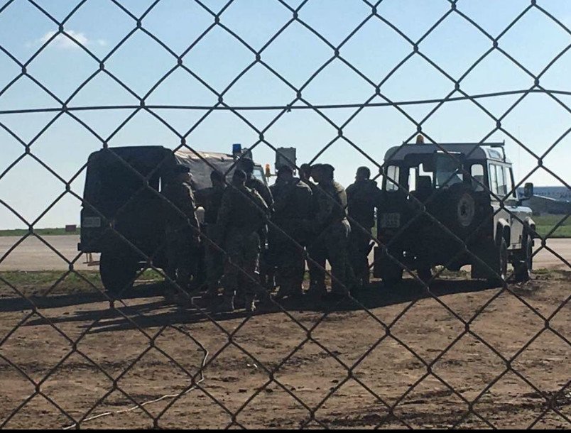 Με ψεύτικα όπλα έκαναν οι δύο Λίβυοι την αεροπειρατεία -Παραδόθηκαν και ζήτησαν άσυλο από τη Μάλτα | iefimerida.gr 3