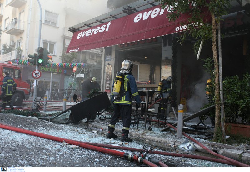 Μία νεκρή και πέντε τραυματίες -Εκρηξη στα Everest στην πλατεία Βικτωρίας [εικόνες & βίντεο] | iefimerida.gr 2