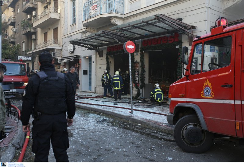 Μία νεκρή και πέντε τραυματίες -Εκρηξη στα Everest στην πλατεία Βικτωρίας [εικόνες & βίντεο] | iefimerida.gr 14