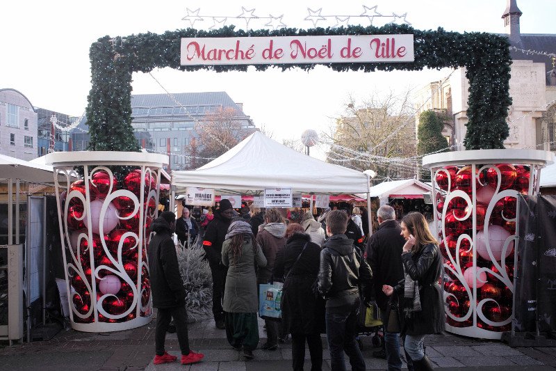 Ο τρόμος «φώλιασε» στην Ευρώπη -Φρούρια οι χριστουγεννιάτικες αγορές [εικόνες] | iefimerida.gr 10