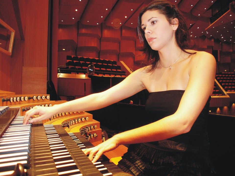 Συναυλία με το εκκλησιαστικό όργανο του Μεγάρου -Με μήκος 4,93μ. και 6.080 αυλούς [εικόνες]  | iefimerida.gr 2