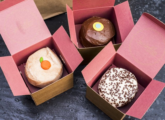 Μία απίστευτη πατέντα στην Αμερική: ΑΤΜ δίνει... cupcakes έξω από ζαχαροπλαστείο [εικόνες] | iefimerida.gr 3