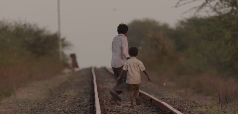 Νέες ταινίες: Μπορεί ένα bachelor να καταστρέψει ένα γάμο; Μια τρελή ελληνική κωμωδία [κριτική & τρέιλερ] | iefimerida.gr 0