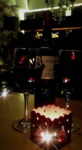 Καφές, ποτό, φαγητό ανάμεσα σε λαμπιόνια, δέντρα, μολυβένιους στρατιώτες -4 μαγαζιά της Αθήνας με παραμυθένια, χριστουγεννιάτικη διακόσμηση [εικόνες] | iefimerida.gr 7