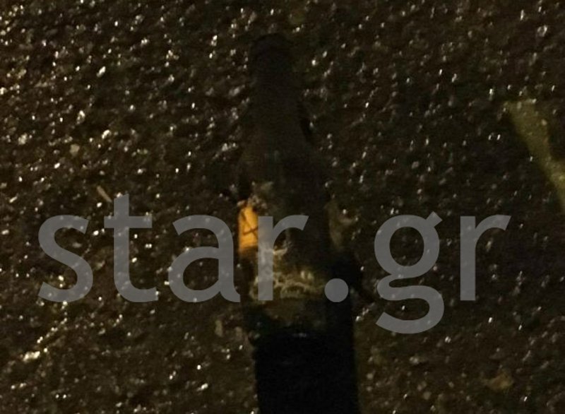 Αυτές είναι οι «εξελιγμένες» μολότοφ που έριχναν οι αντιεξουσιαστές στα ΜΑΤ -Πώς τις φτιάχνουν [εικόνες] | iefimerida.gr 0