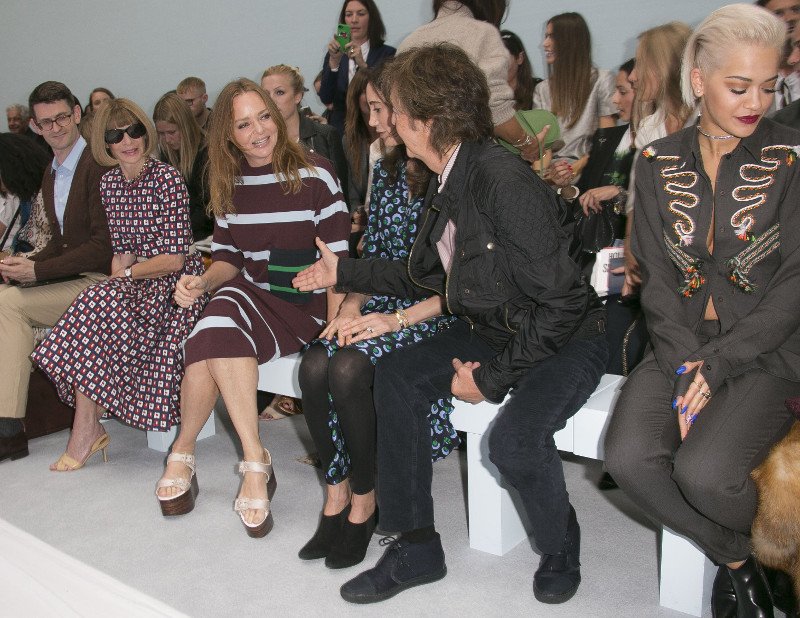 Η πρώτη αντρική σειρά ρούχων της Stella McCartney -Από ποιον την εμπνεύστηκε [εικόνες] | iefimerida.gr 3