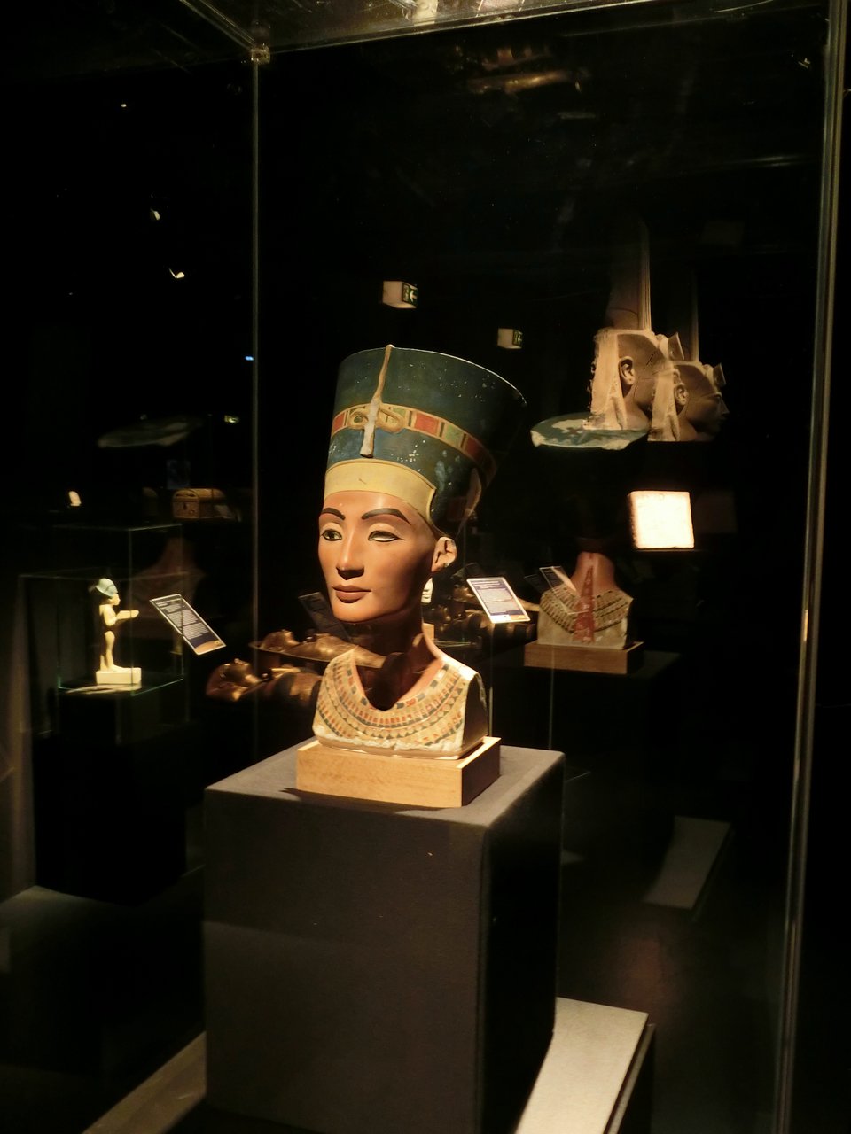 Εκθεση με πιστά αντίγραφα του τάφου του Τουταγχαμών -Σφίγγες, σαρκοφάγοι, μάσκες [εικόνες]  | iefimerida.gr 4