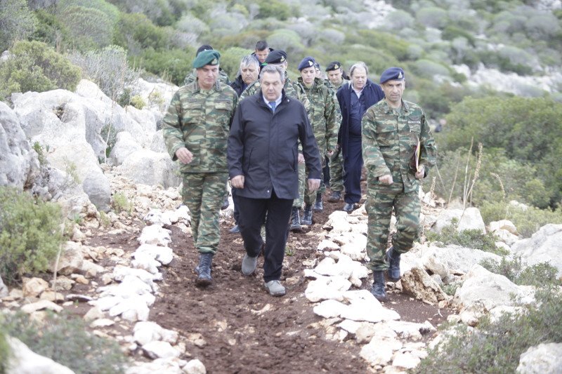 Ο Καμμένος στο Καστελόριζο, με βουλευτές και Κασιδιάρη [εικόνες] | iefimerida.gr 7