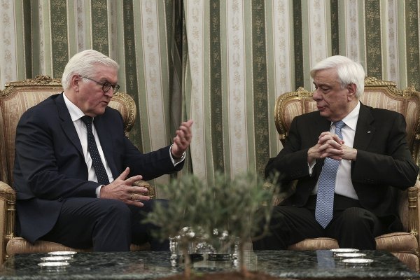 Παυλόπουλος σε Σταϊνμάγερ: Τείνουμε χείρα φιλίας στην Τουρκία, αλλά περιμένουμε έμπρακτο σεβασμό του Διεθνούς Δικαίου | iefimerida.gr 1