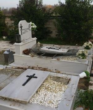 Σοκ: Σύλησαν τάφους στα Τρίκαλα [εικόνες] | iefimerida.gr 0