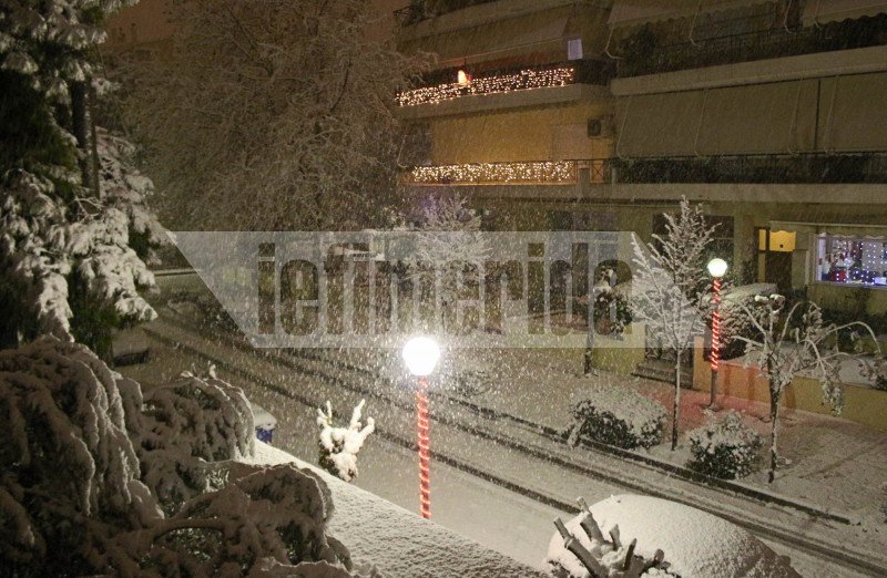 Επέλαση χιονιά: Στα λευκά η χώρα, το έστρωσε και στην Αθήνα [εικόνες] | iefimerida.gr 4