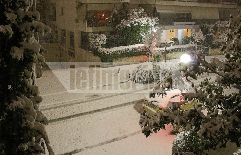 Επέλαση χιονιά: Στα λευκά η χώρα, το έστρωσε και στην Αθήνα [εικόνες] | iefimerida.gr 6