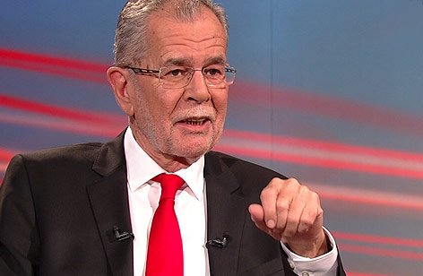 Απίστευτες ύβρεις στο προεδρικό ντιμπέιτ στην Αυστρία: «Ησουν κομμουνιστής κατάσκοπος, ήσουν ένα  τίποτα» [εικόνες]  | iefimerida.gr 1