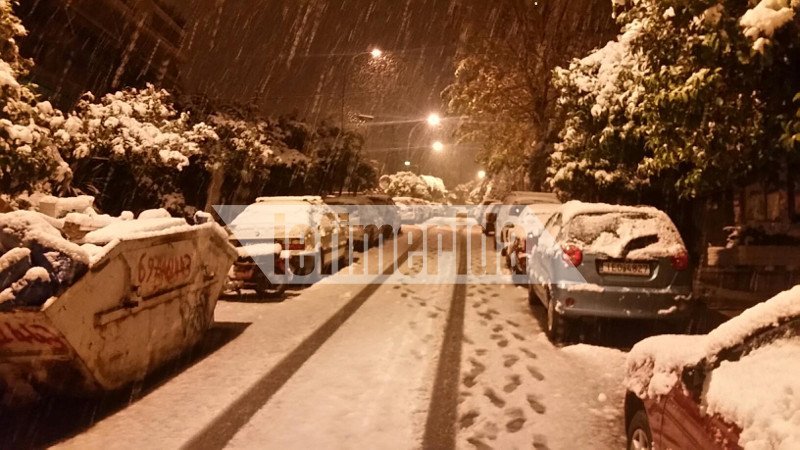 Επέλαση χιονιά: Στα λευκά η χώρα, το έστρωσε και στην Αθήνα [εικόνες] | iefimerida.gr 1