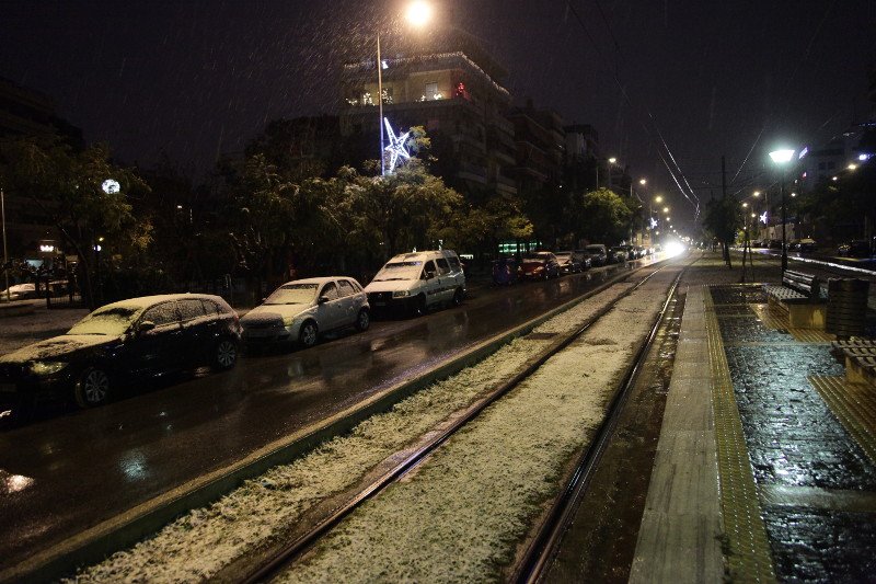Επέλαση χιονιά: Στα λευκά η χώρα, το έστρωσε και στην Αθήνα [εικόνες] | iefimerida.gr 12