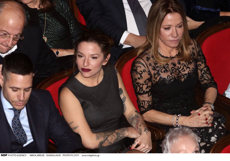 Νίκος Κούρκουλος: Η Μαριάννα Λάτση, τα παιδιά του και μεγάλα ονόματα του θεάτρου τίμησαν τη μνήμη του [εικόνες] | iefimerida.gr 4