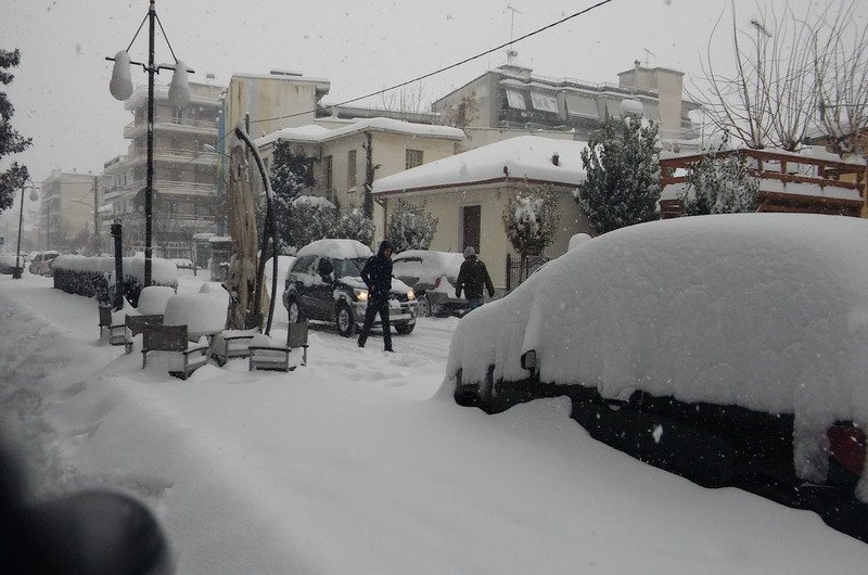 Ρωσία θυμίζουν τα Τρίκαλα -Σφοδρή χιονόπτωση, στο μισό μέτρο το χιόνι [εικόνες & βίντεο] | iefimerida.gr 12