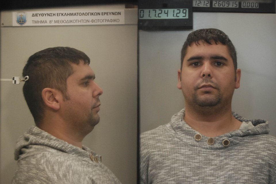 Τα μέλη της συμμορίας των Ρομά και ο Αλέξανδρος Αγγλούπας – Η αστυνομία δημοσίευσε στοιχεία και φωτογραφίες [εικόνες] | iefimerida.gr 12