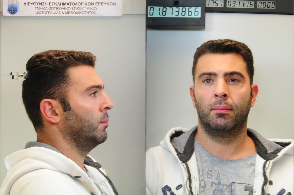 Τα μέλη της συμμορίας των Ρομά και ο Αλέξανδρος Αγγλούπας – Η αστυνομία δημοσίευσε στοιχεία και φωτογραφίες [εικόνες] | iefimerida.gr 0