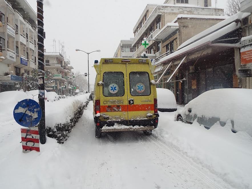 Ρωσία θυμίζουν τα Τρίκαλα -Σφοδρή χιονόπτωση, στο μισό μέτρο το χιόνι [εικόνες & βίντεο] | iefimerida.gr 11