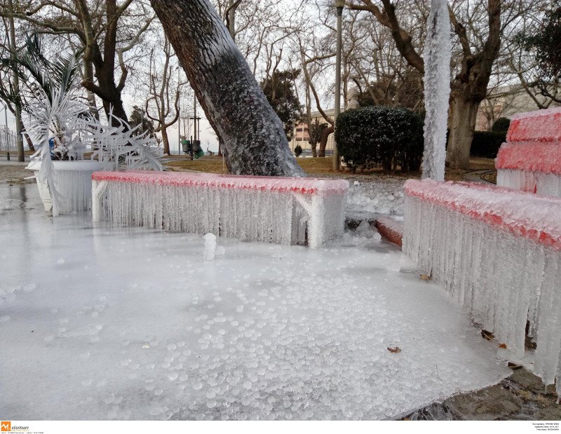 Απίστευτες εικόνες από πάρκο στη Θεσσαλονίκη -Πάγωσαν τα πάντα [εικόνες] | iefimerida.gr 4