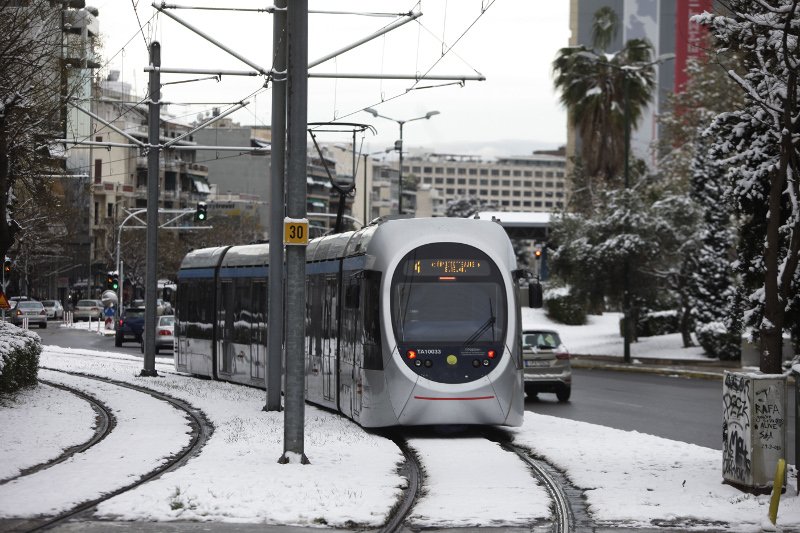 Η Αθήνα είναι πιο όμορφη χιονισμένη -Kαρέ από το κέντρο της πόλης [εικόνες] | iefimerida.gr 6