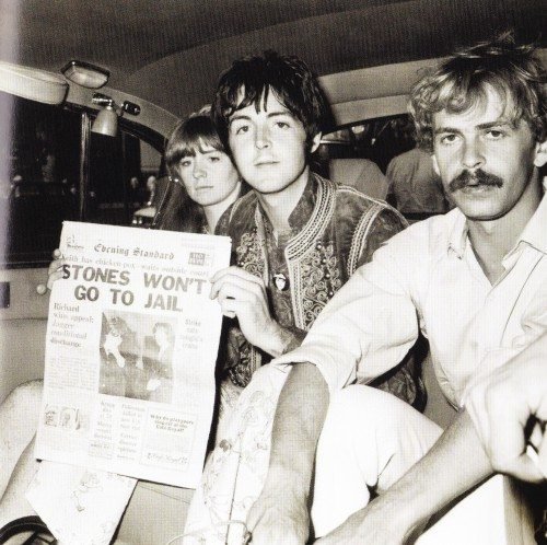 Η απίστευτη ζωή του Αλέξη Μάρδα, συνεργάτη των Beatles, που βρέθηκε νεκρός στο Κολωνάκι [εικόνες] | iefimerida.gr 1