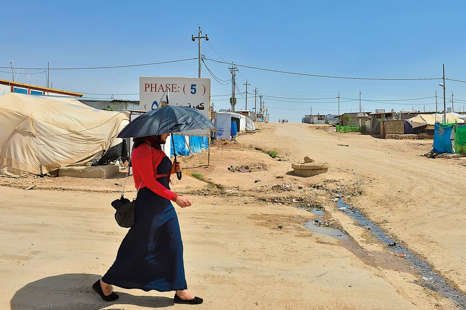 Εντεκα φωτορεπόρτερ ακολουθούν τη διαδρομή των προσφύγων σε ένα βιβλίο [εικόνες]  | iefimerida.gr 4