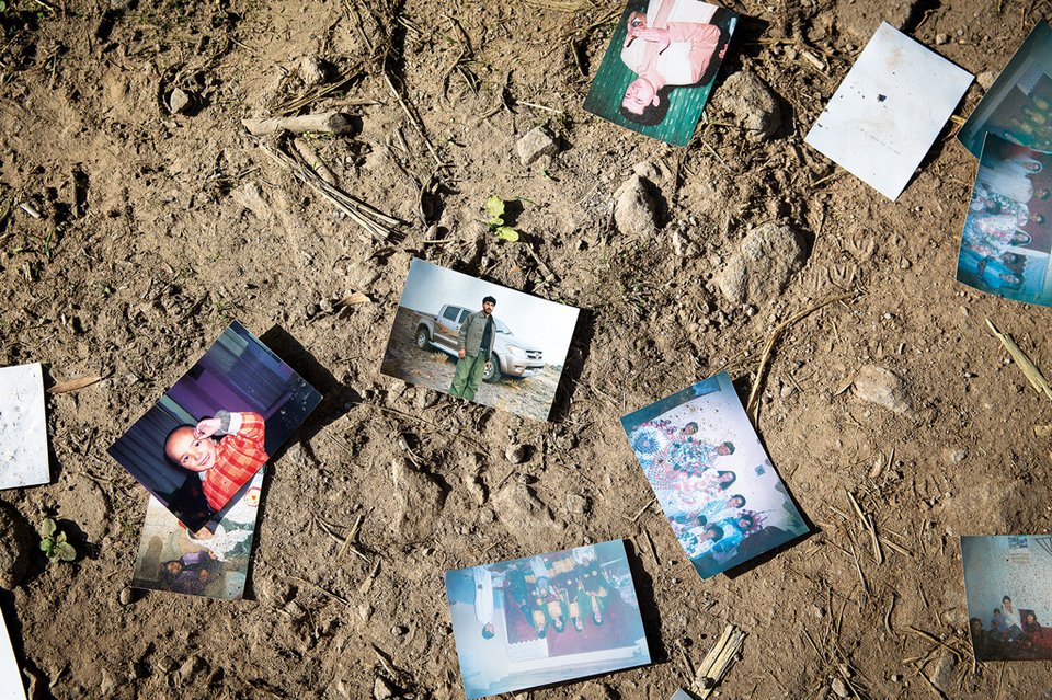 Εντεκα φωτορεπόρτερ ακολουθούν τη διαδρομή των προσφύγων σε ένα βιβλίο [εικόνες]  | iefimerida.gr 5