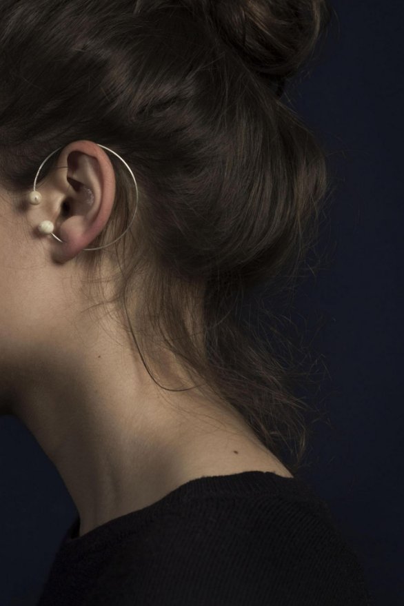 Κοσμήματα από ανθρώπινα δόντια -Θα τα φοράγατε; [εικόνες] | iefimerida.gr 0