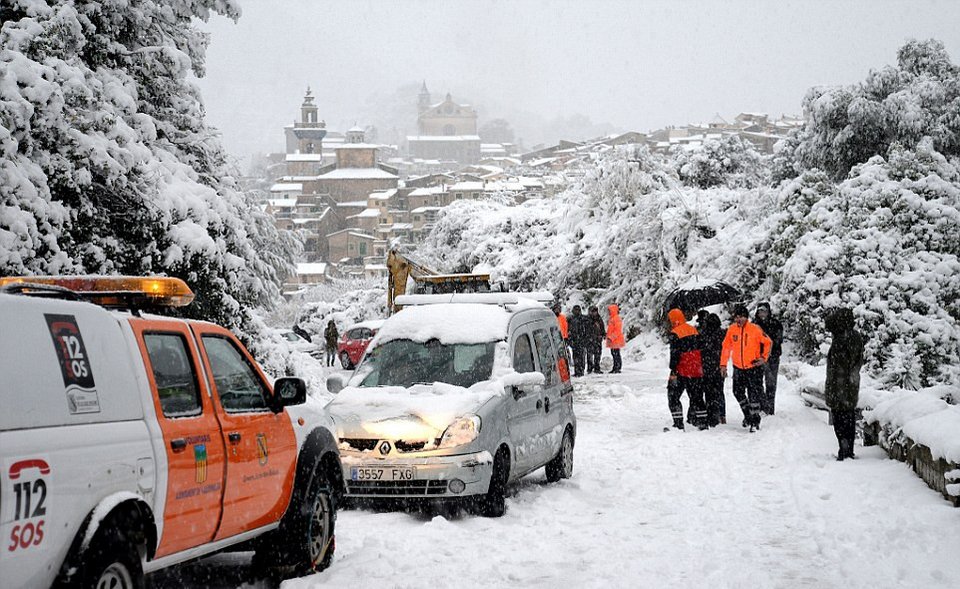 Η Ισπανία δεν έχει ξαναδεί τόσο χιόνι τα τελευταία 35 χρόνια [εικόνες] | iefimerida.gr 0